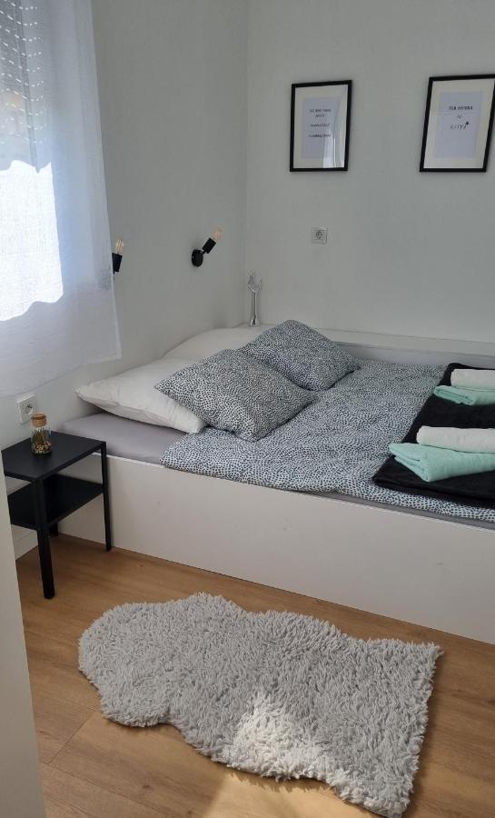 Retfala Inn Osijek Buitenkant foto